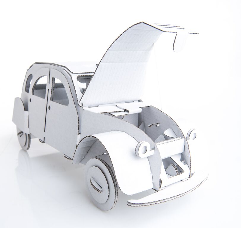 Leolandia 2 CV blanche capot ouvert